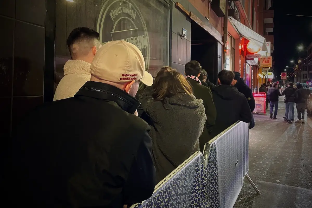 Geburtstag-an-der-Langstrasse-Das-Klaus-wird-zehn