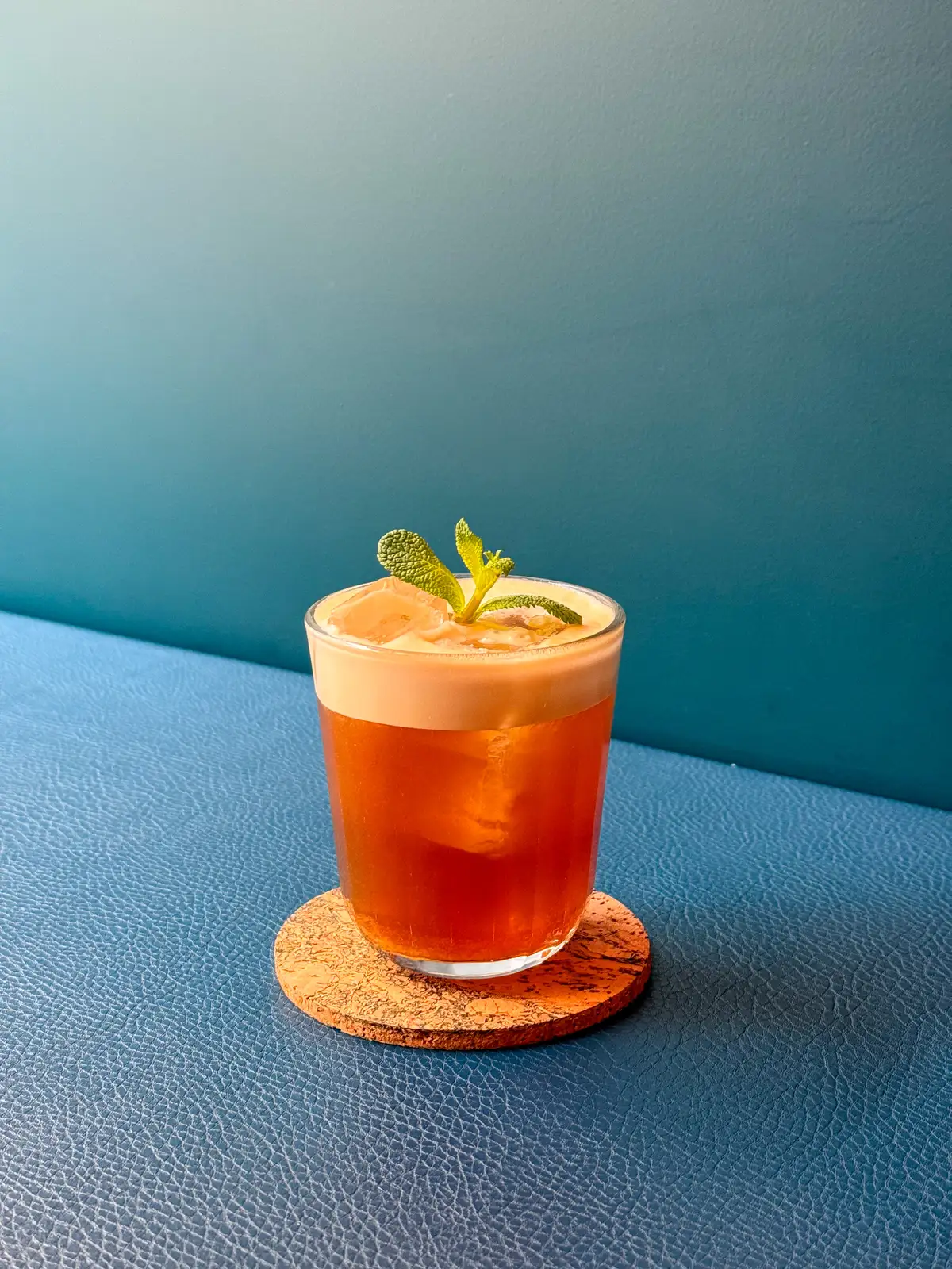 Drei-Drinks-von-Z-richs-Lieblings-Barkeeper-innen-und-einer-ohne-Alkohol-