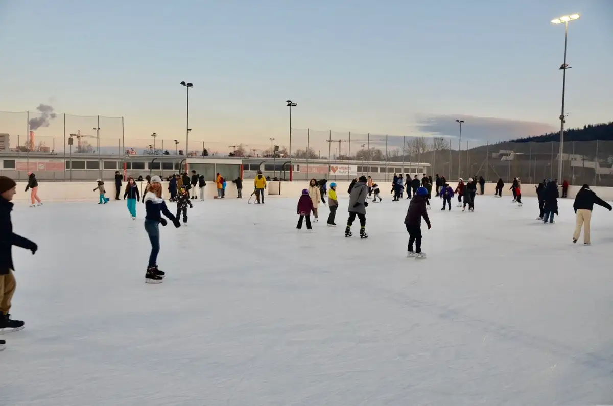 Tipps-f-rs-Wochenende-Gratis-aufs-Glatteis-oder-Samba-tanzen-im-Moods