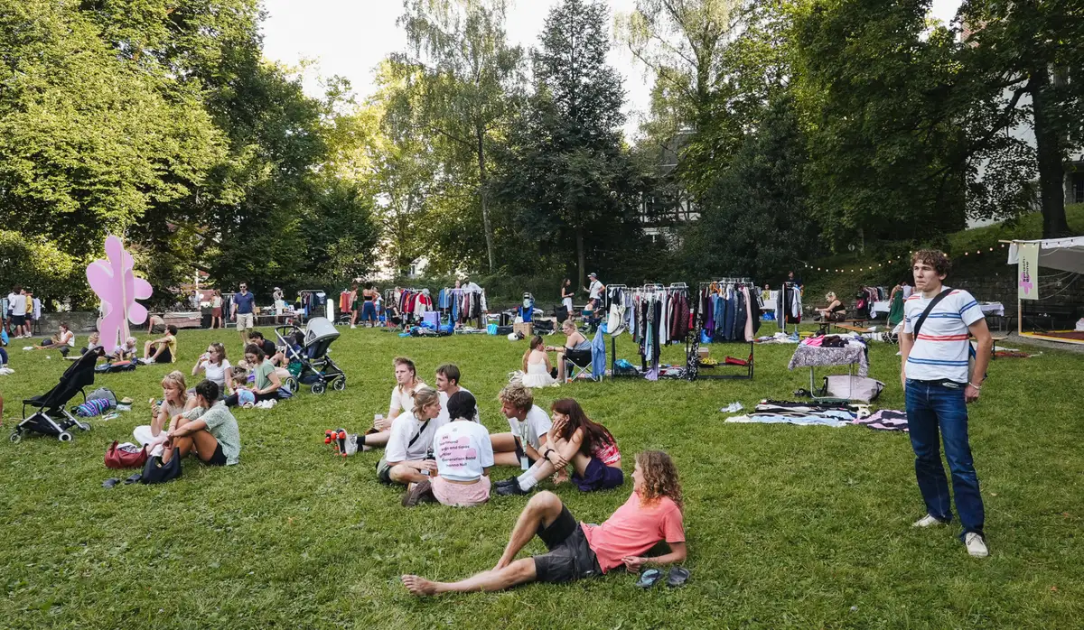 Z-richs-Sp-tsommerprogramm-im-Freien