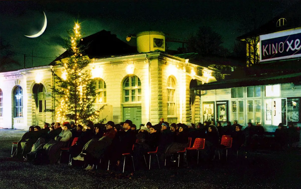 Kulturhighlights-rund-um-die-Feiertage-Freiluftkino-oder-Weihnachtspartys