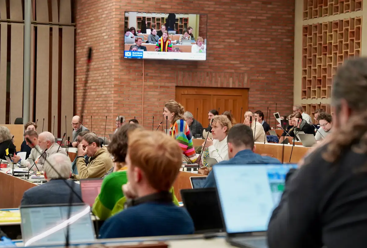 wahllisten-zeigen-gr-ne-setzen-auf-junge-frauen-svp-auf-ltere-m-nner