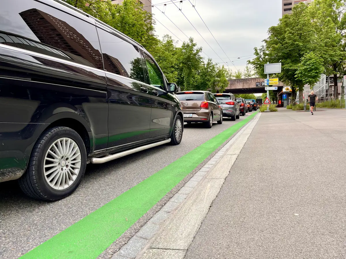 Stau-auf-Veloroute-Z-rich-hat-ein-Konzept-traut-sich-aber-nicht