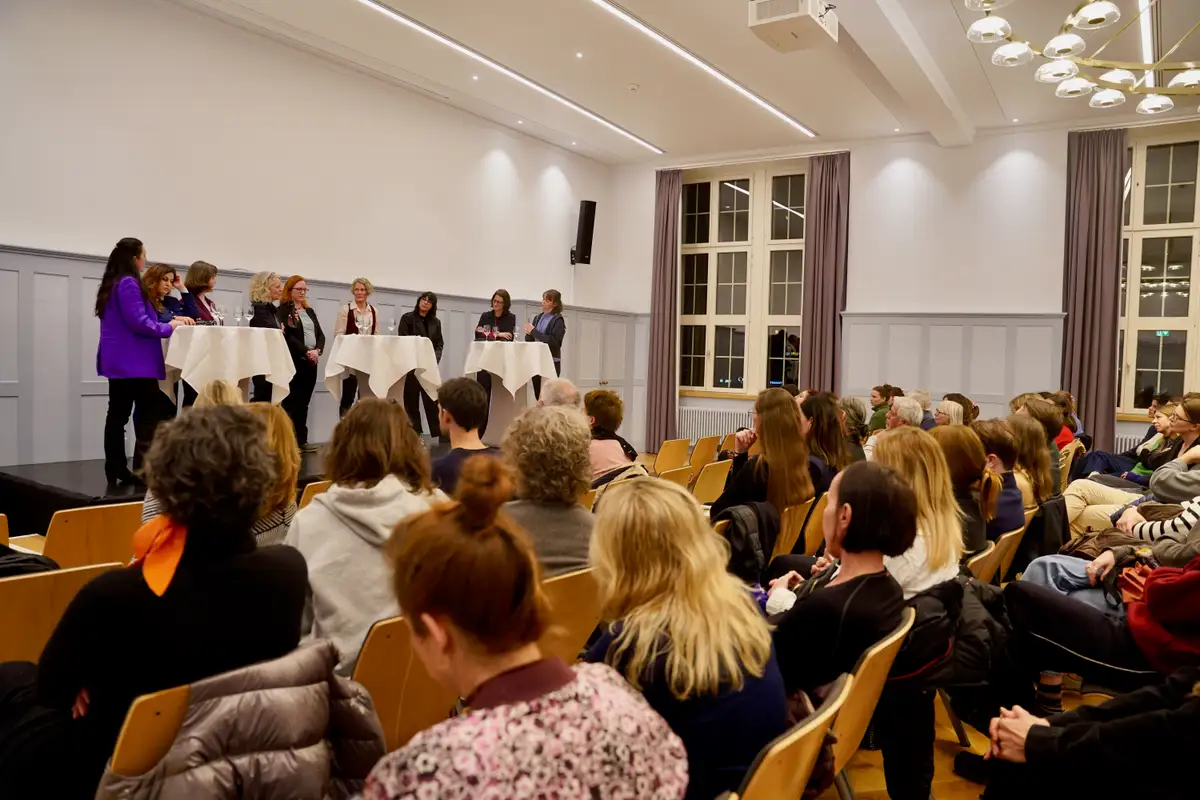 Stadtratskandidatinnen-diskutieren-h-usliche-Gewalt-nur-die-M-nner-fehlen